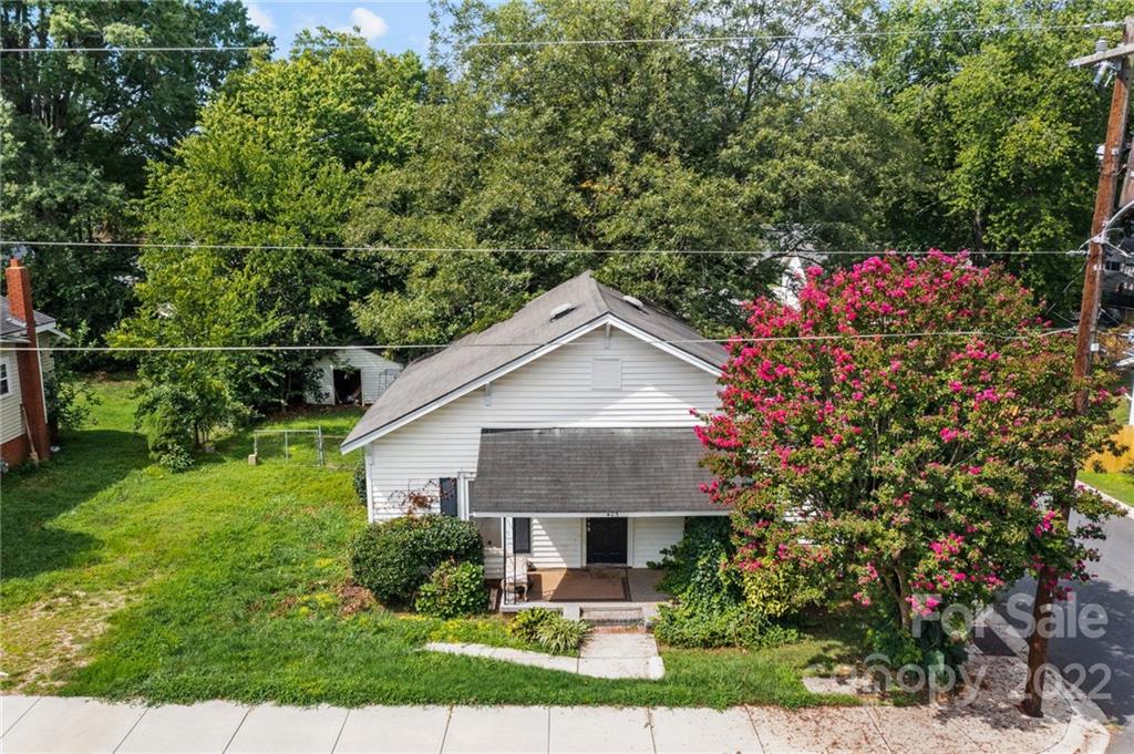 403 Doster Avenue Mooresville NC 28115