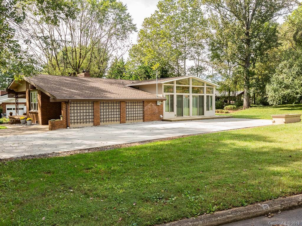 2 Sunset Lane Swannanoa NC 28778