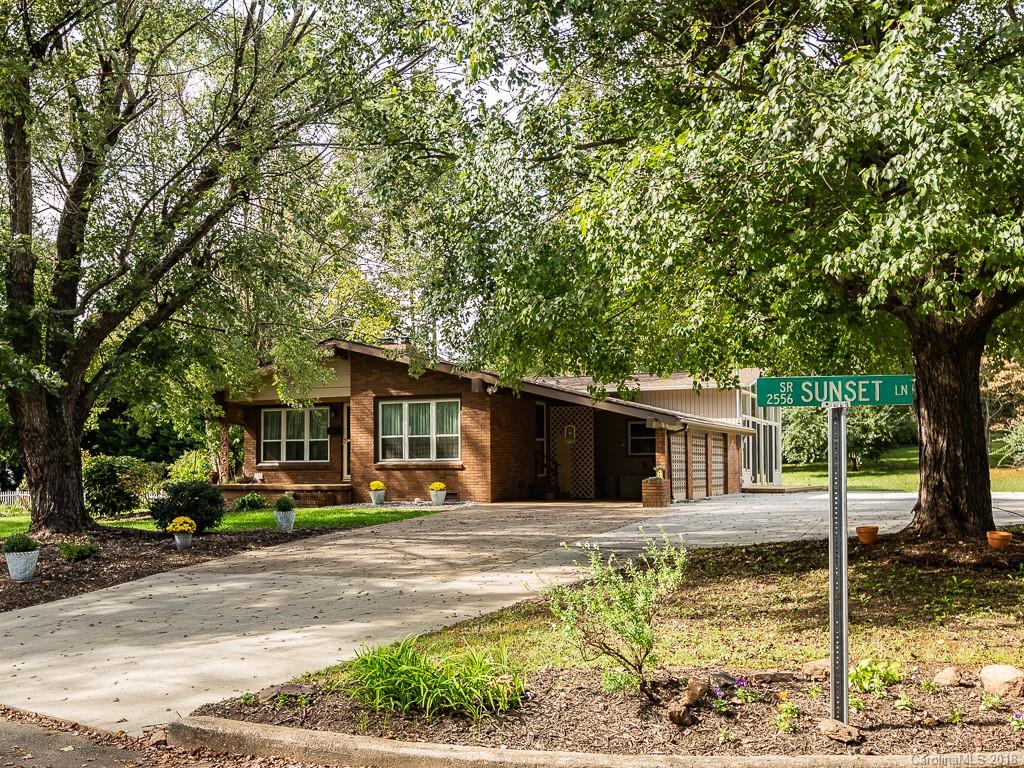 2 Sunset Lane Swannanoa NC 28778