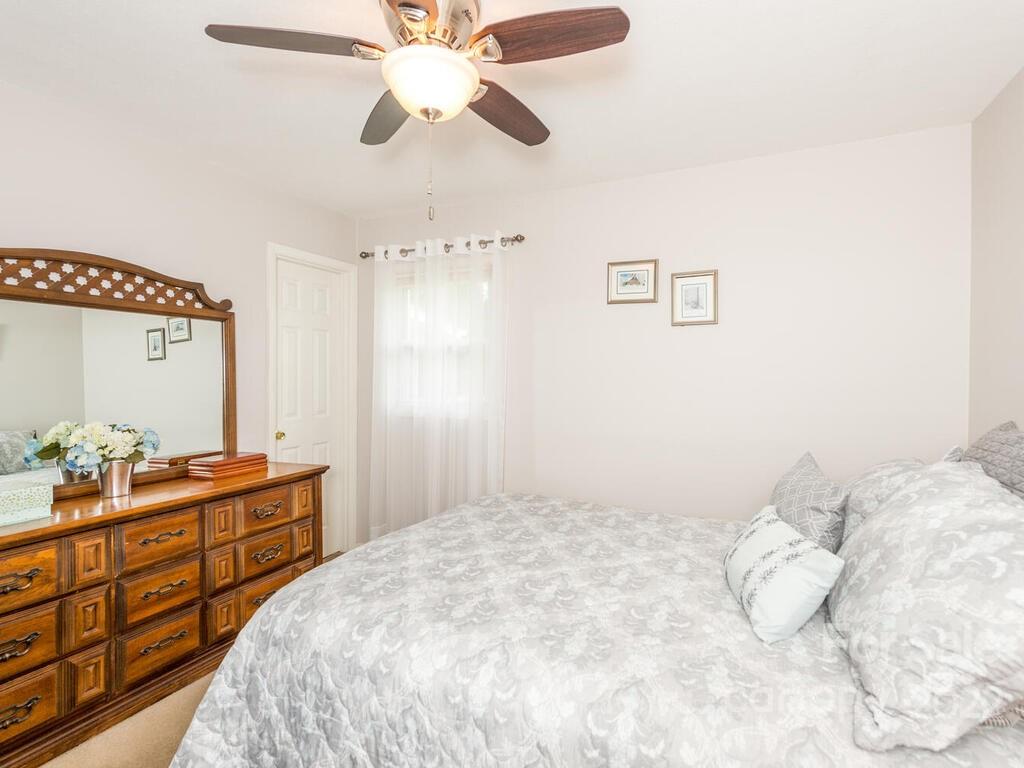 53 Grandview Road Asheville NC 28806