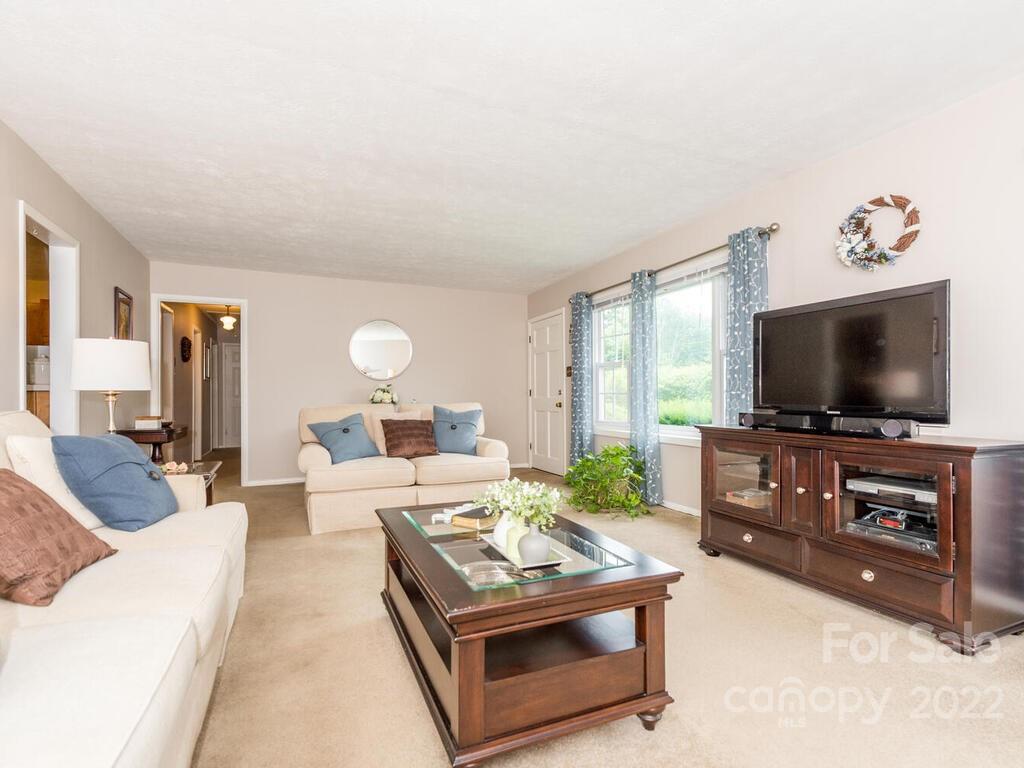 53 Grandview Road Asheville NC 28806
