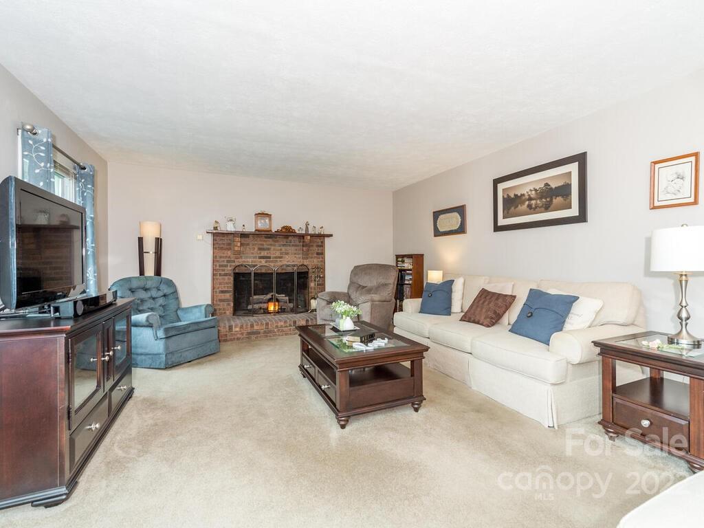 53 Grandview Road Asheville NC 28806