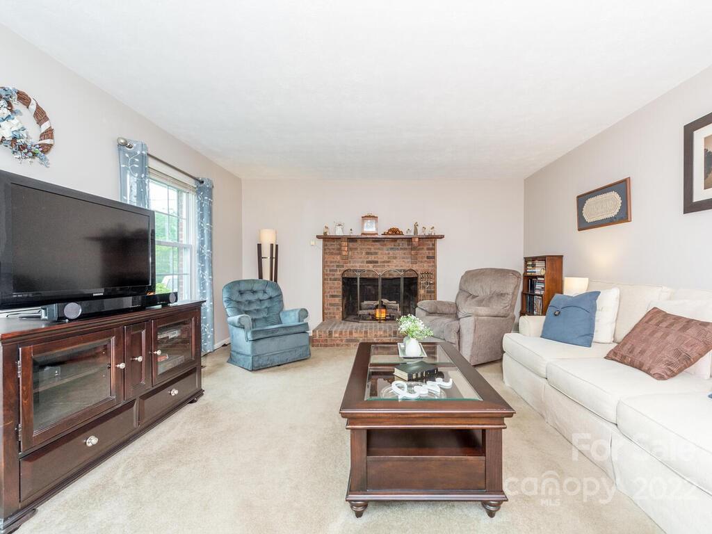 53 Grandview Road Asheville NC 28806