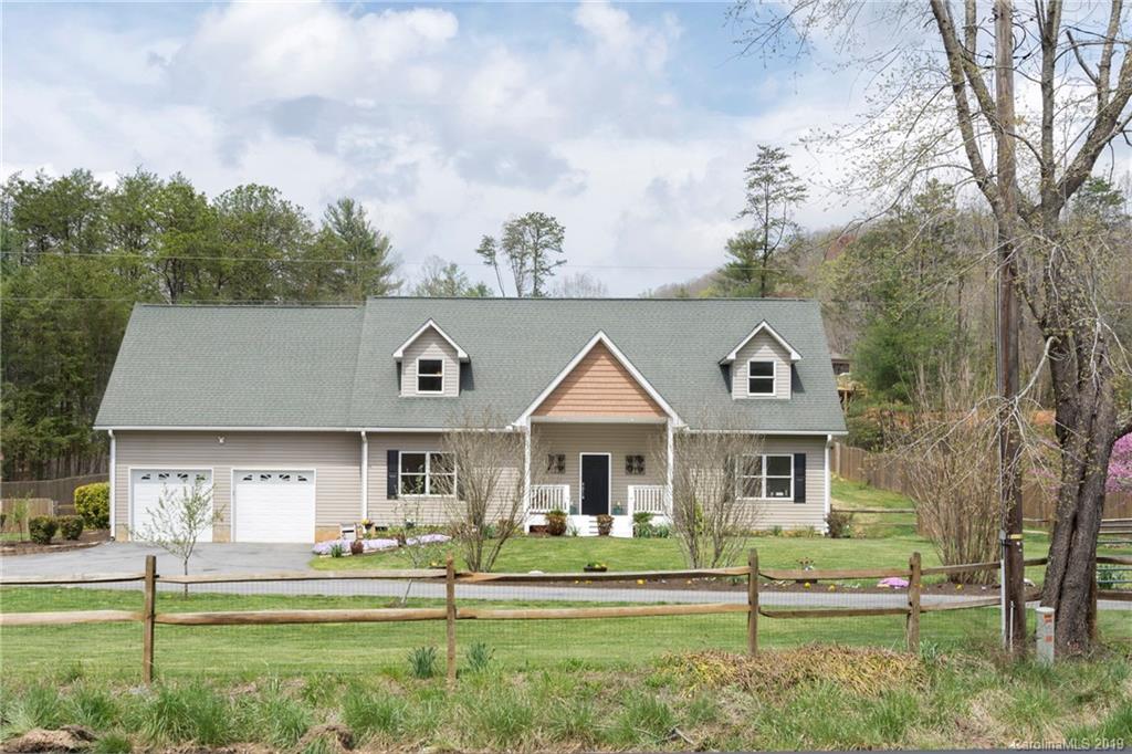 2072 Emmas Grove Road Fairview NC 28730