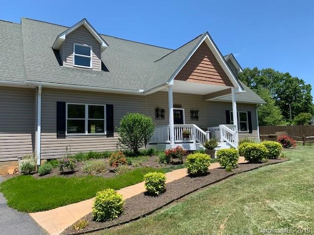 2072 Emmas Grove Road Fairview NC 28730