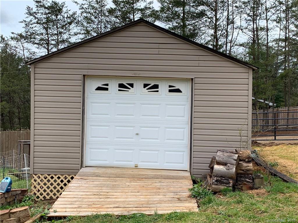 2072 Emmas Grove Road Fairview NC 28730