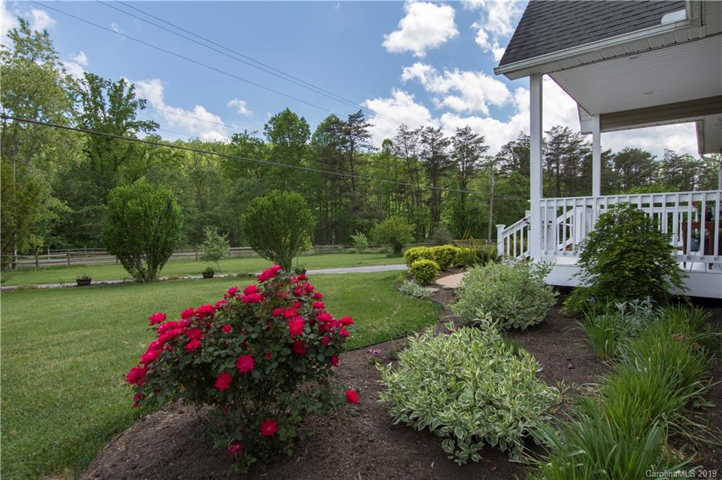 2072 Emmas Grove Road Fairview NC 28730