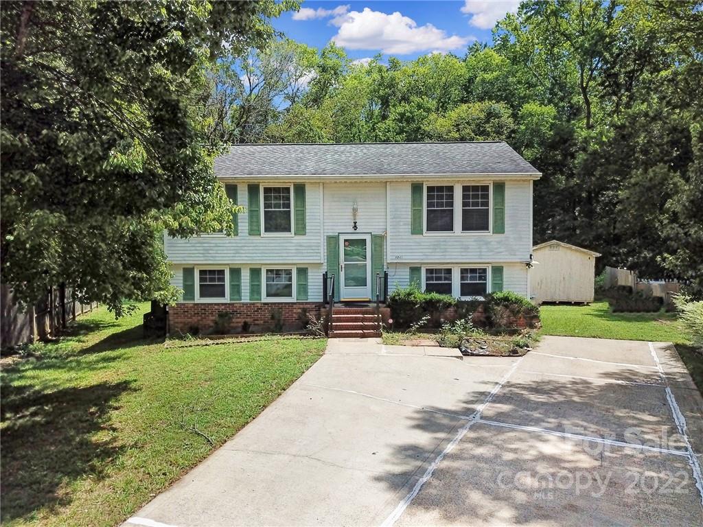 6041 Sunset Chase Lane Charlotte NC 28212