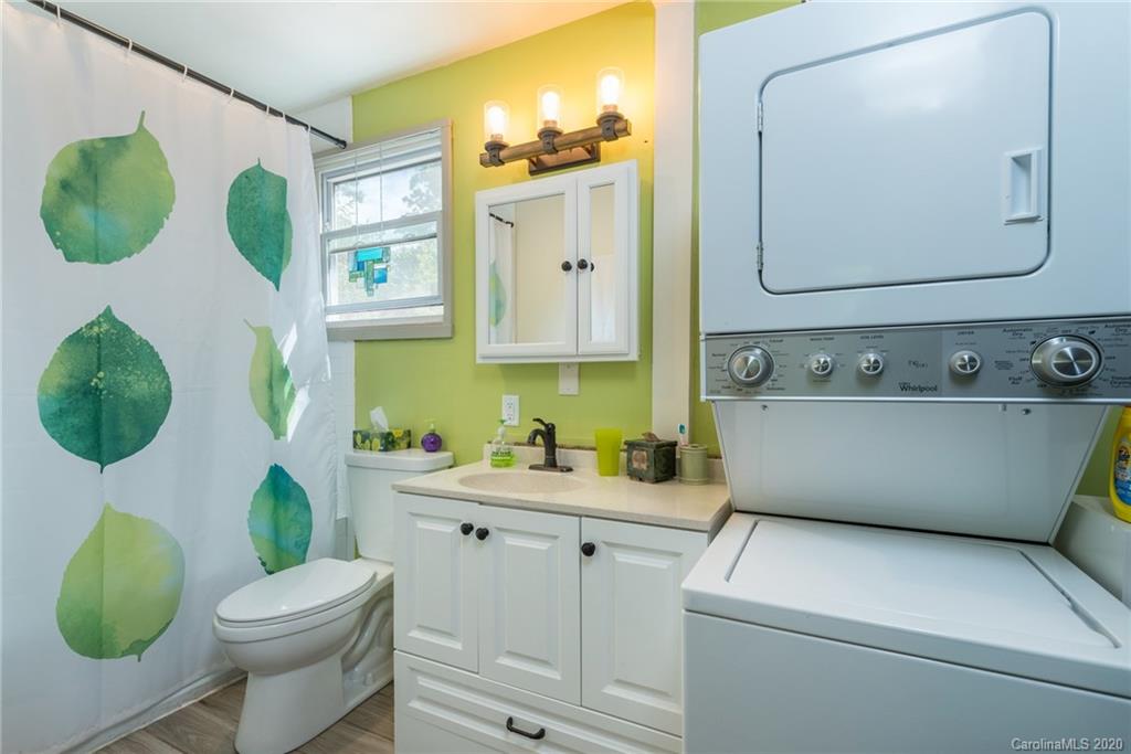 24 Iroquois Street Black Mountain NC 28711