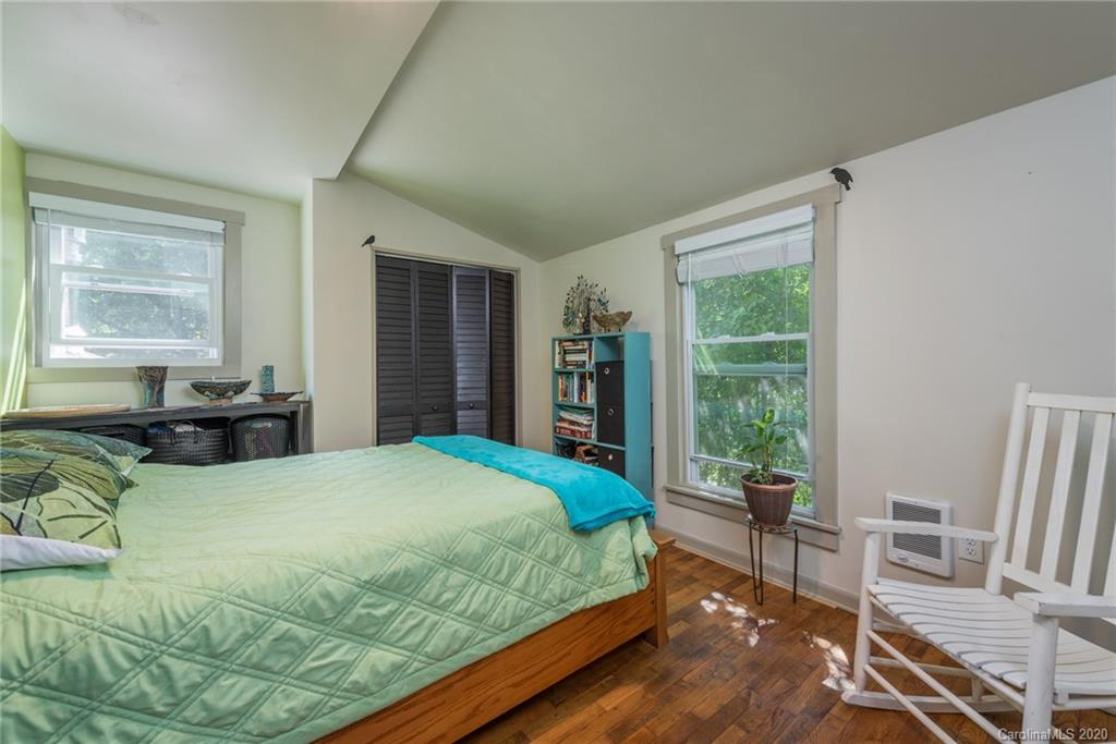 24 Iroquois Street Black Mountain NC 28711