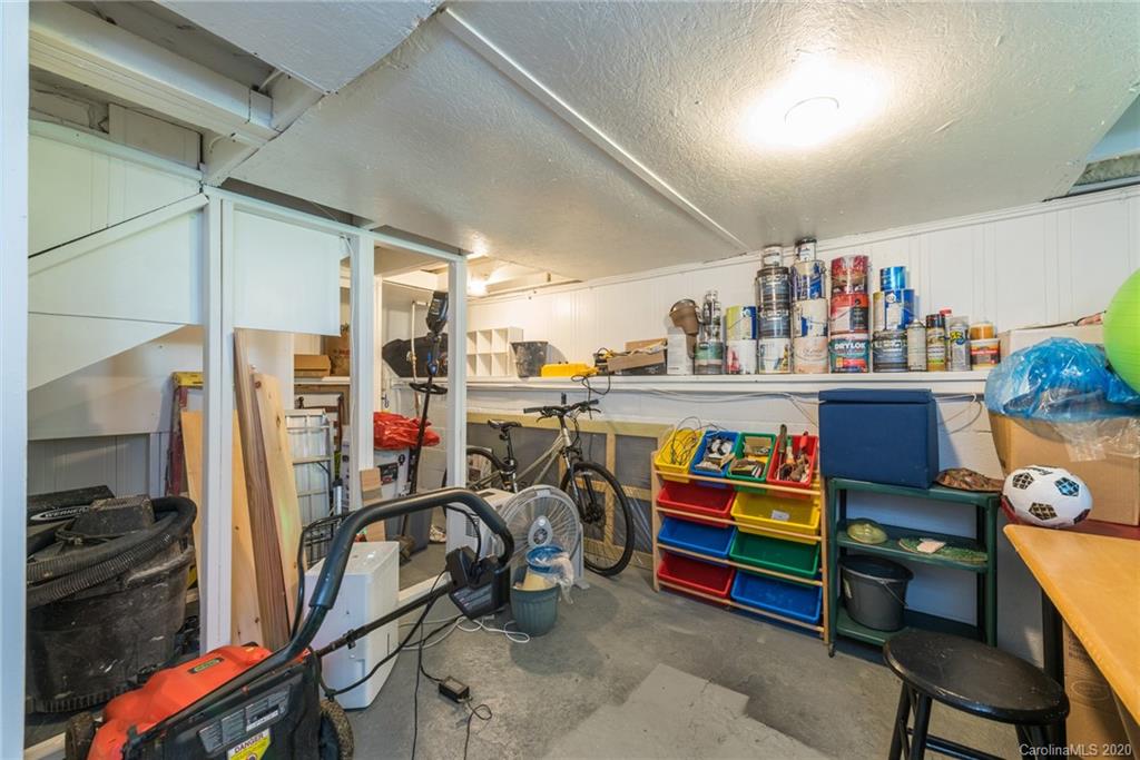 24 Iroquois Street Black Mountain NC 28711
