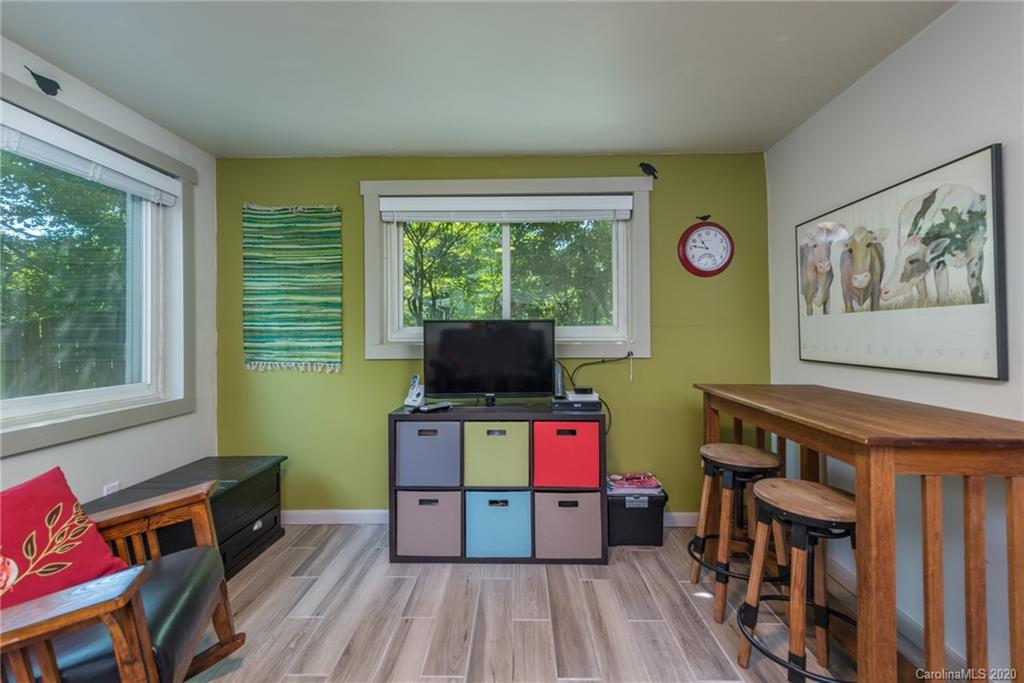 24 Iroquois Street Black Mountain NC 28711