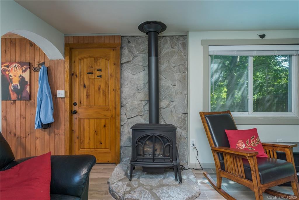 24 Iroquois Street Black Mountain NC 28711