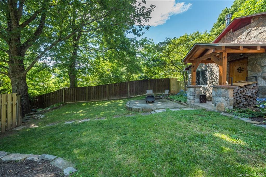 24 Iroquois Street Black Mountain NC 28711