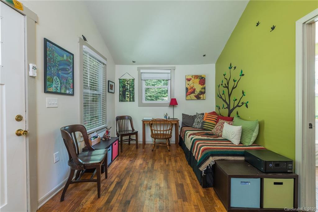 24 Iroquois Street Black Mountain NC 28711