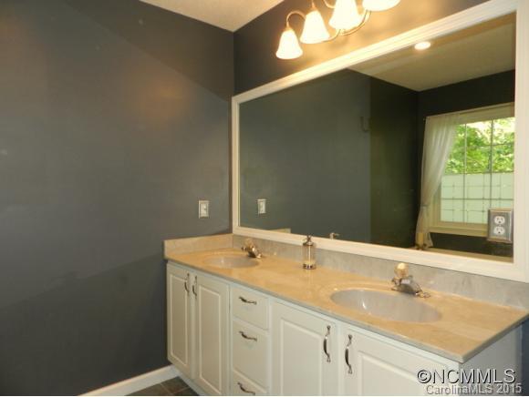 10 Winding Oak Drive Arden NC 28704
