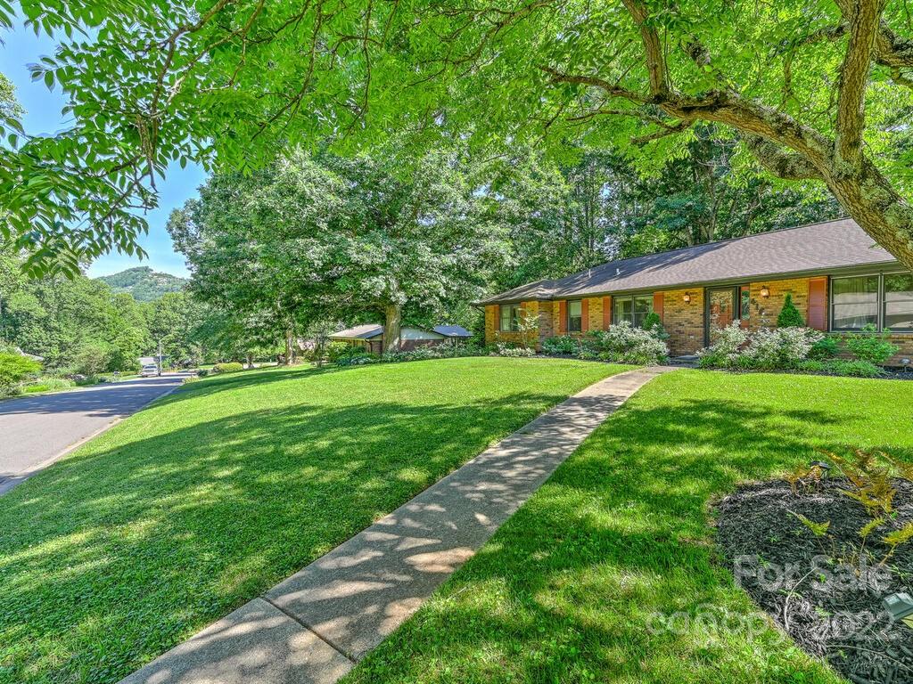 416 Periwinkle Drive Asheville NC 28804