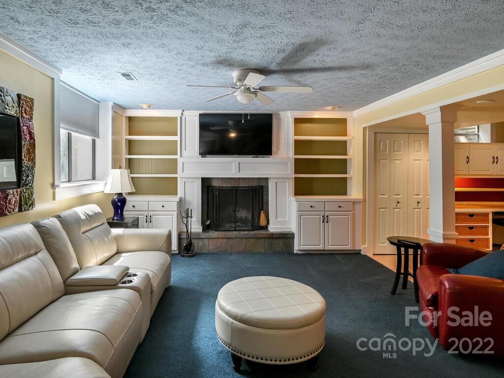 416 Periwinkle Drive Asheville NC 28804