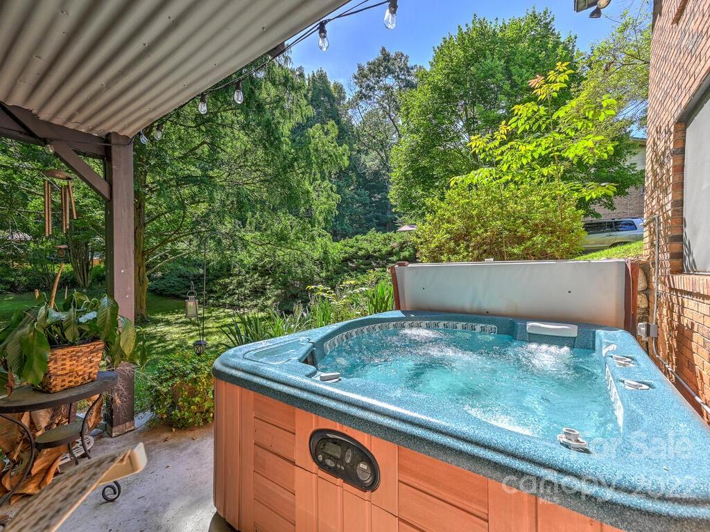 416 Periwinkle Drive Asheville NC 28804