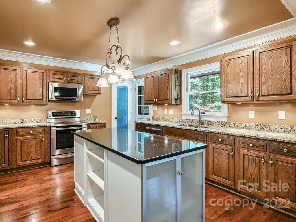 416 Periwinkle Drive Asheville NC 28804