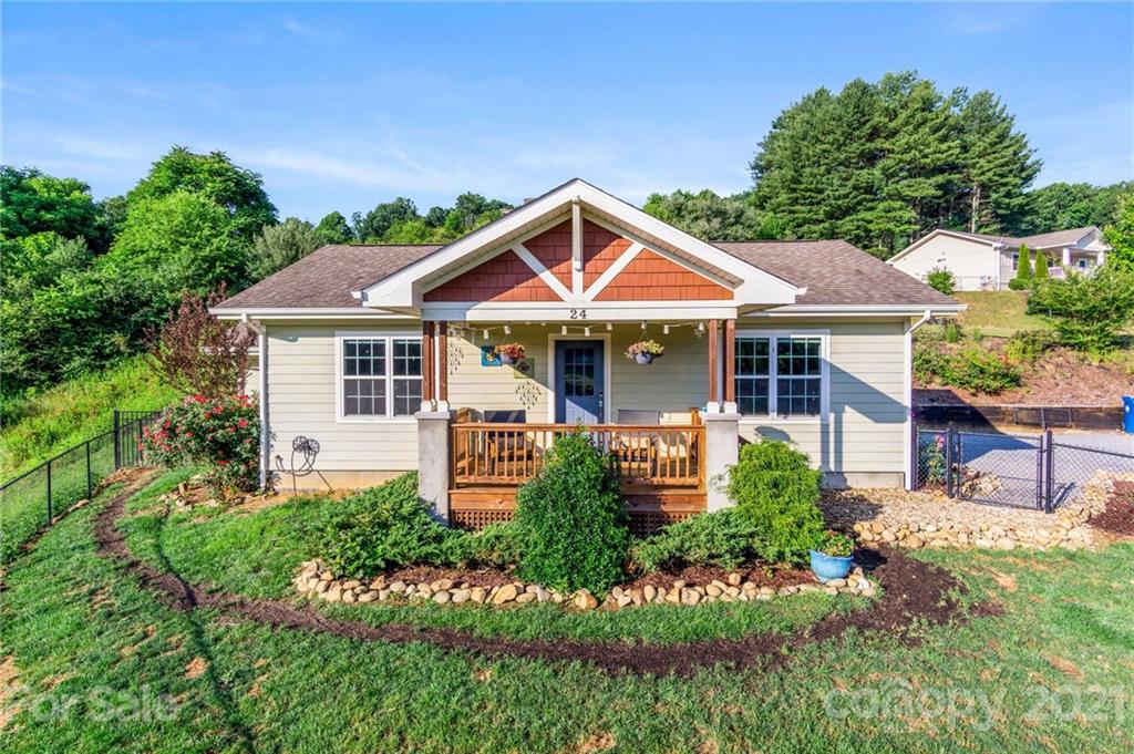24 Cheyenne Street Clyde NC 28721