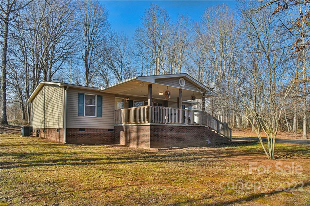 1009 Dysartsville Road Nebo NC 28761