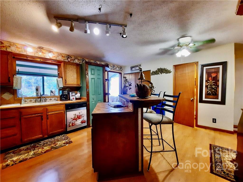 141 N Garden Court Fletcher NC 28732