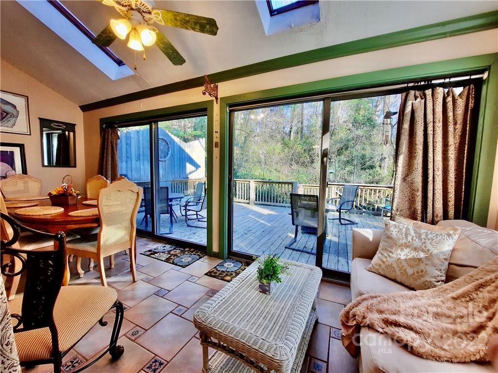 141 N Garden Court Fletcher NC 28732