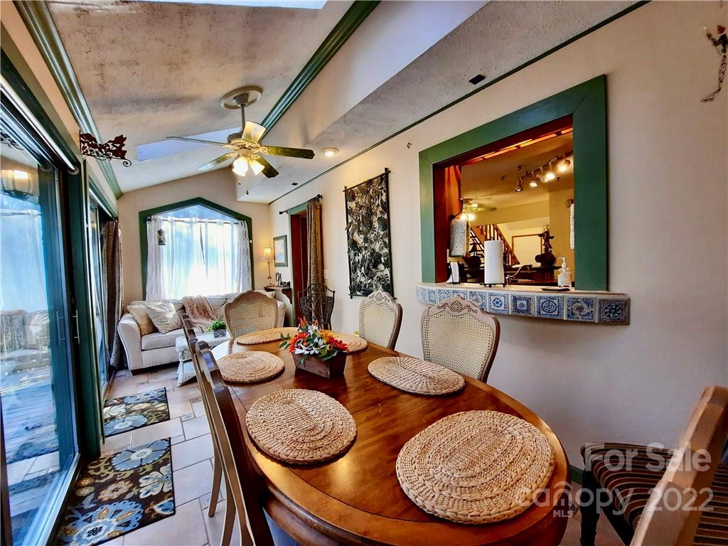 141 N Garden Court Fletcher NC 28732