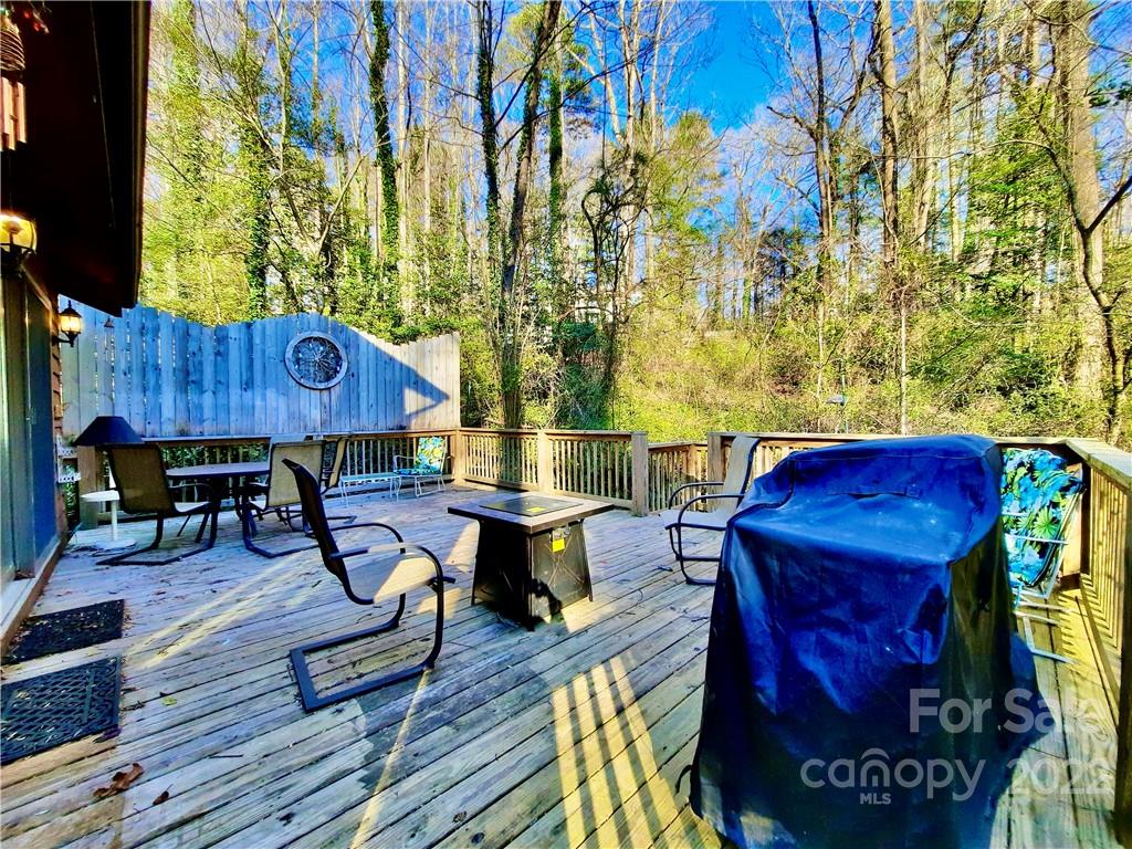 141 N Garden Court Fletcher NC 28732