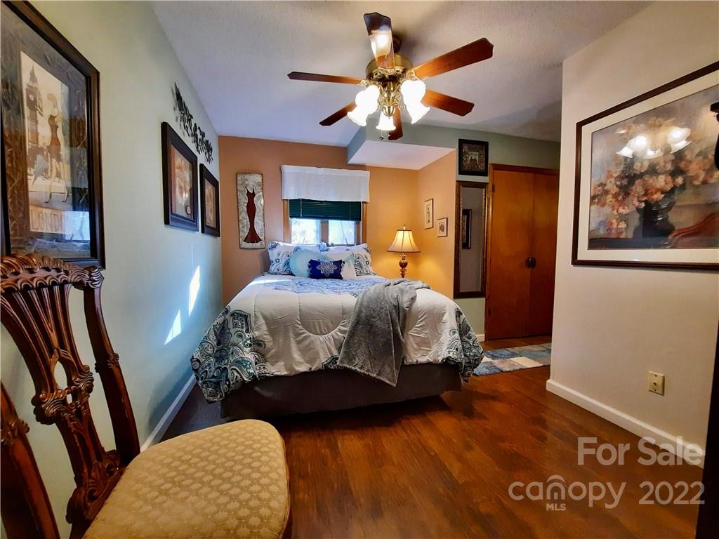 141 N Garden Court Fletcher NC 28732