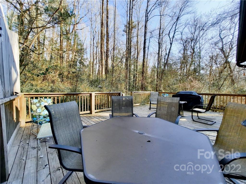 141 N Garden Court Fletcher NC 28732