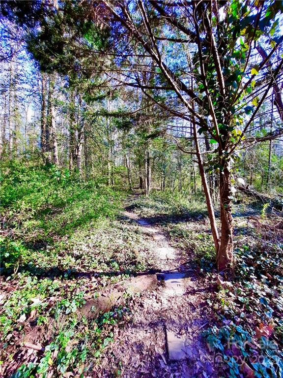 141 N Garden Court Fletcher NC 28732