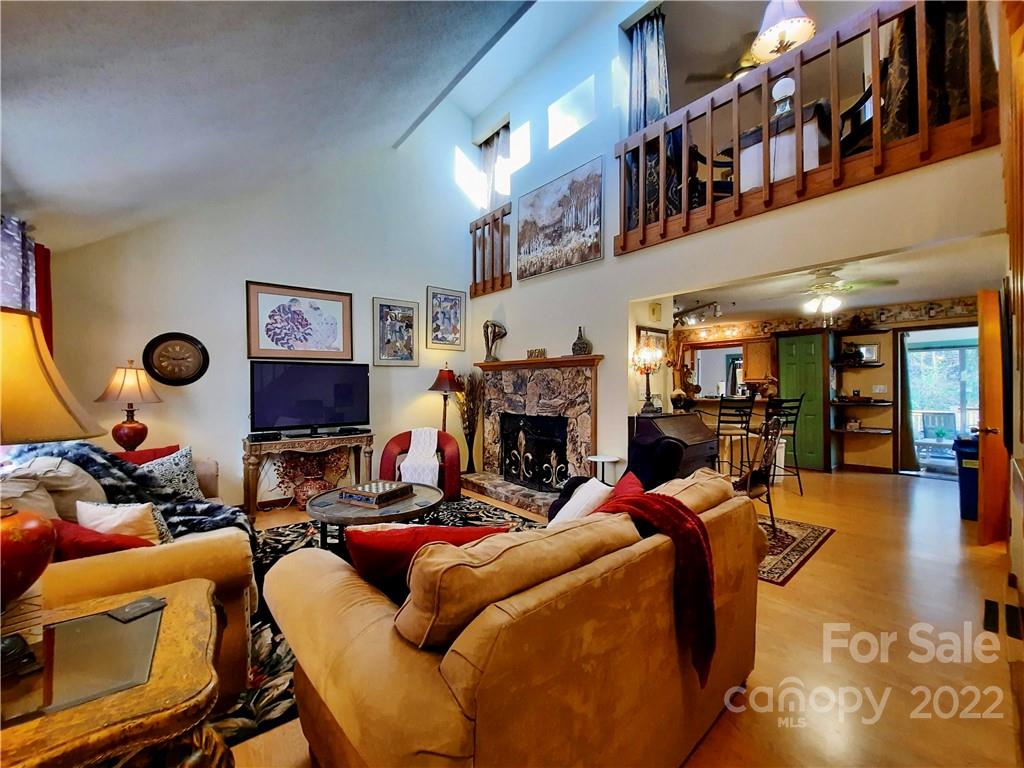 141 N Garden Court Fletcher NC 28732