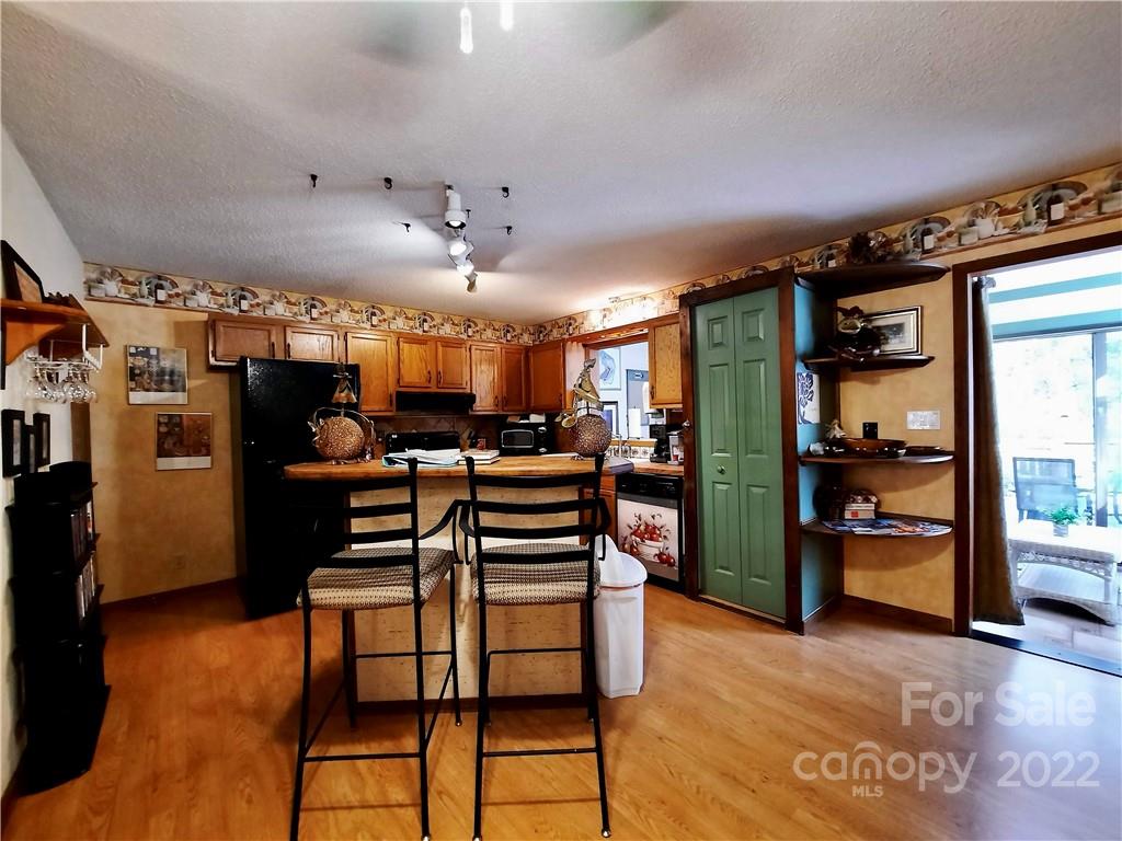 141 N Garden Court Fletcher NC 28732