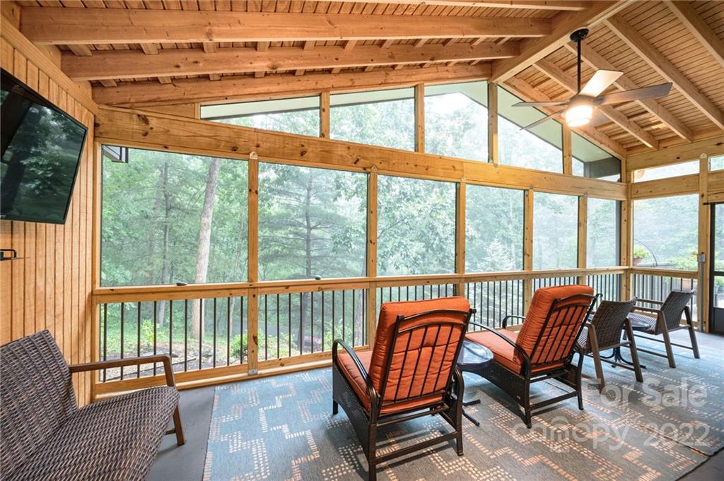 18 Brookwood Road Asheville NC 28804