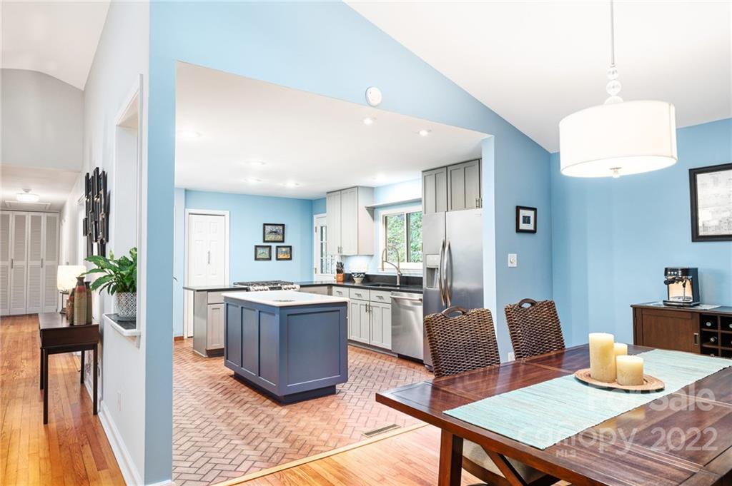 18 Brookwood Road Asheville NC 28804