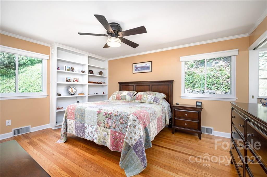 18 Brookwood Road Asheville NC 28804