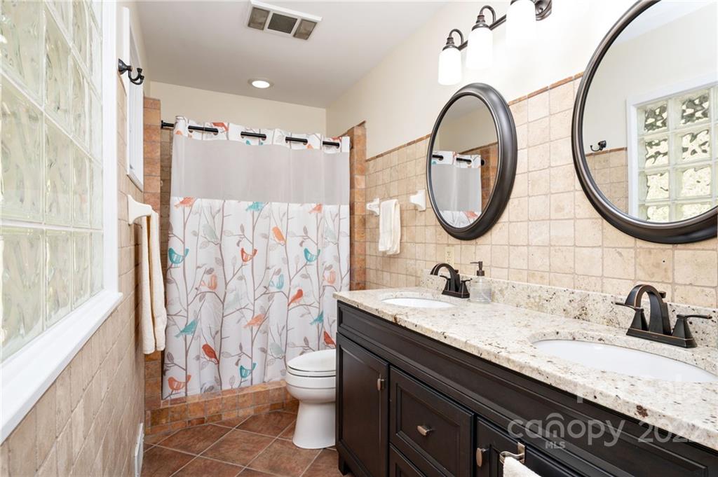 18 Brookwood Road Asheville NC 28804