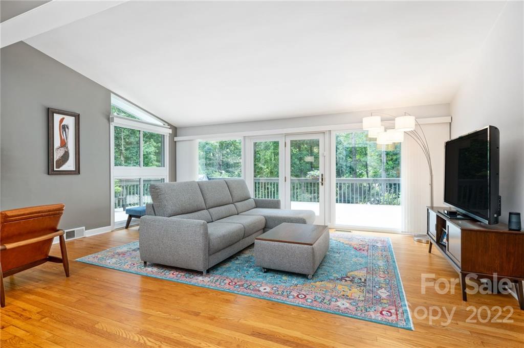 18 Brookwood Road Asheville NC 28804
