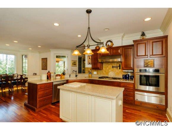 5 Vaux Court Asheville NC 28803