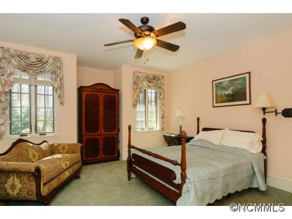 5 Vaux Court Asheville NC 28803
