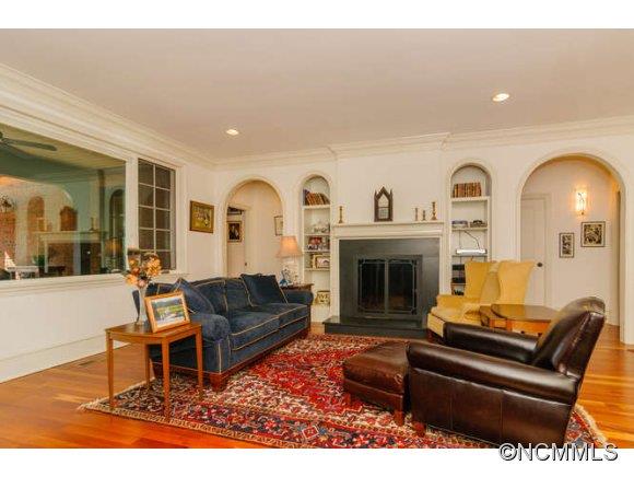 5 Vaux Court Asheville NC 28803