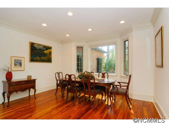 5 Vaux Court Asheville NC 28803