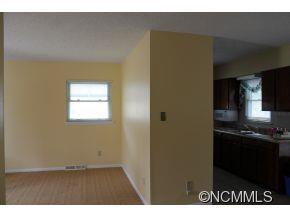 15 Baker Place Asheville NC 28806
