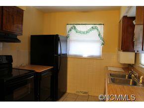 15 Baker Place Asheville NC 28806