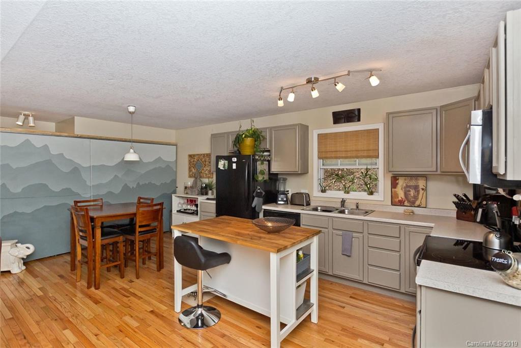 677 Pearson Bridge Road Asheville NC 28806