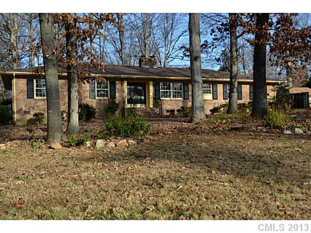 5918 Crestwood Drive Charlotte NC 28216