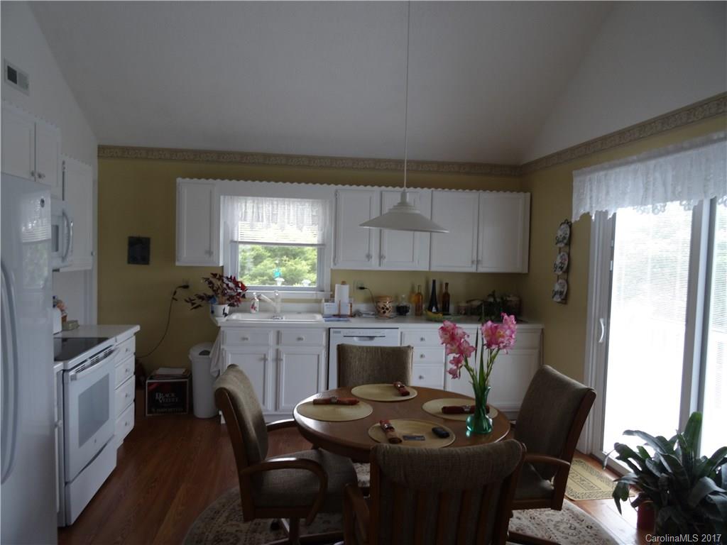 91 Sky View Drive Burnsville NC 28714
