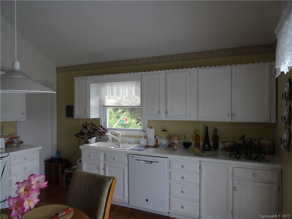 91 Sky View Drive Burnsville NC 28714